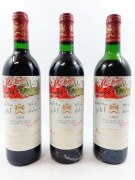 3 bouteilles CHATEAU MOUTON ROTHSCHILD 1989 1er GC Pauillac (1 mi-épaule dont capsule très abimée et anciennes traces de coulures