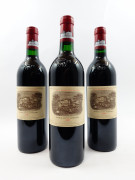 3 bouteilles CHÂTEAU LAFITE ROTHSCHILD 1985 1er GC Pauillac (1 bouchon léger poussé)
