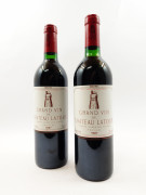 2 bouteilles CHÂTEAU LATOUR 1987 1er GC Pauillac (1 base goulot, 1 légèrement bas