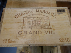 12 bouteilles CHÂTEAU MARGAUX 2010 1er GC Margaux Caisse bois d'origine