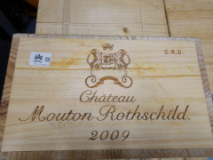 12 bouteilles CHÂTEAU MOUTON ROTHSCHILD 2009 1er GC Pauillac Caisse bois d'origine