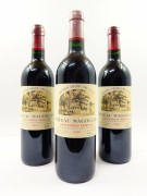 6 bouteilles CHÂTEAU MAGDELAINE 2001 1er GCC (B) Saint Emilion (étiquettes fanées) Caisse bois d'origine (cassée)