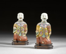 PAIRE DE HOHO EN PORCELAINE POLYCHROME, Chine, dynastie Qing, époque Jiaqing (1796-1820)