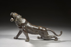 STATUE DE TIGRE EN BRONZE, Japon, première moitié du XXe siècle