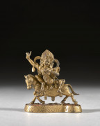 PETITE STATUETTE DE PALDEN LHAMO EN BRONZE DORÉ, Sino-Tibétain, XVIIIe siècle