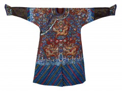 ROBE EN SOIE MARRON BRODÉE, Chine, dynastie Qing, époque Guangxu (1875-1908)