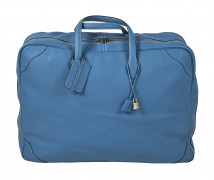 HERMÈS 1999  Sac de voyage VICTORIA 60 Taurillon Clémence Bleu Jean Garniture métal argenté palladié Dimensions : 60 x 4...