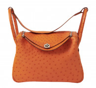 HERMÈS 2008  Sac LINDY 30 Autruche Tangerine (Struthio camelus) NR Garniture métal argenté palladié  LINDY 30 bag Ta...