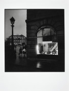 Willy RONIS 1910 - 2009 La Samaritaine depuis l'Île de la Cité - Paris, 1952 Épreuve argentique (c. 1990)