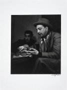 Willy RONIS 1910 - 2009 Django et Joseph Reinhardt, 1945 Épreuve argentique (1985), signée à l'encre dans la marge inférieure à droi..