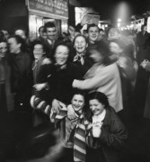 Willy RONIS 1910 - 2009 Fête foraine - Paris, 1953 Épreuve argentique d'époque (tirée par Willy Ronis en 1955)