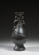 VASE EN BRONZE, Chine, fin de la dynastie Ming, XVIIe siècle