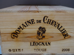 12 bouteilles DOMAINE DE CHEVALIER 2006 CC Pessac Léognan Caisse bois d'origine