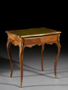 TABLE À ÉCRIRE D'ÉPOQUE LOUIS XV Estampille d'André-Antoine Lardin