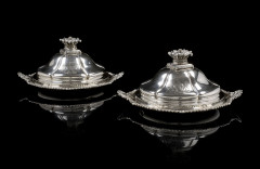 PAIRE DE LÉGUMIERS COUVRE-PLATS EN ARGENT Orfèvre Paul Storr, Londres 1831