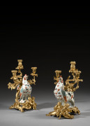 PAIRE DE CANDÉLABRES D'ÉPOQUE LOUIS XV