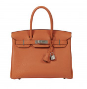 HERMÈS  Sac BIRKIN 30 Veau Togo orange Garniture métal argenté palladié  BIRKIN 30 bag Orange Togo calfskin leather ...