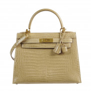 HERMÈS 2000 Sac KELLY Sellier 28 Crocodile d'estuaire lisse beige (Crocodylus porosus) II/B Garniture métal plaqué or Band...