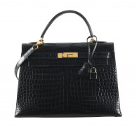 HERMÈS 1995  Sac KELLY Sellier 32 Crocodile d'estuaire lisse noir (Crocodylus porosus) II/B Garniture métal plaqué or Ba...