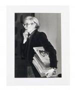 Andreas MAHL Né en 1945 Andy Warhol avec le portrait de Mao - Paris, Musée Galliera, 1974