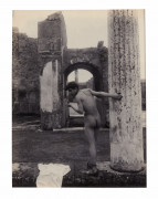 Vincenzo GALDI 1871 - 1961 Nu masculin à la colonne - Taormina - Circa 1900