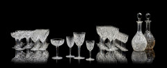 PARTIES DE SERVICE DE VERRES, TRAVAIL DE LA MAISON BACCARAT ET ATTRIBUÉE À LA MAISON BACCARAT