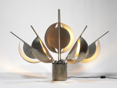 Jean-Pierre VITRAC Né en 1944 Lampe modèle 10479 dite « Fleur » - circa 1970