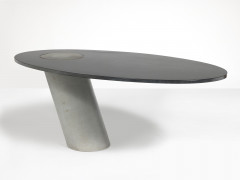 Angelo MANGIAROTTI 1921-2012 Table mod. « Eccentrico »