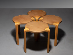 Alvar AALTO 1898-1975 Suite de quatre tabourets mod. X600 - création 1954