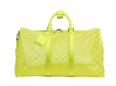 LOUIS VUITTON Automne-hiver 2019  Sac KEEPALL 50 Monogram See Through et cuir jaune fluo Garniture métal argenté Anse ba...