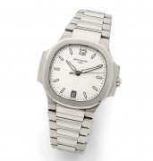 PATEK PHILIPPE Nautilus, réf. 7118/1A-010, n° 7090533 / 6199689 Vers 2017