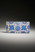 CARREAU D'IZNIK À LA FLEUR DE LOTUS  Iznik, Turquie ottomane, vers 1535-45