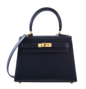 HERMÈS 1996  Sac KELLY Sellier 20 Box marine Garniture métal plaqué or Bandoulière  KELLY Sellier 20 bag Navy blue...