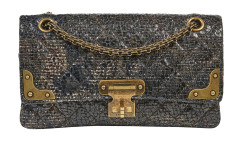 CHANEL, circa 2009/10  SAC "2.55" en tweed matelassé brun, noir, or et blanc enduit à effet craquelé, anse chaîne, garniture en métal