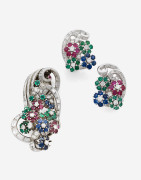 BOUCHERON  Clip de corsage et paire de boucles d'oreilles