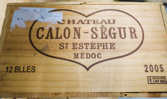 12 bouteilles CHÂTEAU CALON SEGUR 2005 3è GC Saint Estèphe Caisse bois d'origine léger cassée