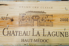 12 bouteilles CHÂTEAU LA LAGUNE 2000 3è GC Haut Médoc Caisse bois d'origine