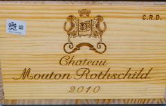 12 bouteilles CHÂTEAU MOUTON ROTHSCHILD 2010 1er GC Pauillac Caisse bois d'origine