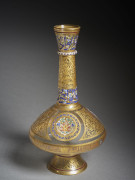 ÉLÉGANTE BOUTEILLE EN VERRE DE STYLE MAMLOUK  J.&L. Lobmeyr, Vienne, 1870-80