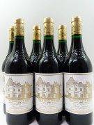 6 bouteilles CHÂTEAU HAUT BRION 1996 1er GC Pessac Léognan (2 étiquettes très léger tachées) Caisse bois d'origine