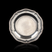 PLAT ROND EN ARGENT Paris, 1780-1781