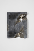 ¤ Daniel ARSHAM (Américain - Né en 1980) Ash and Pyrite Eroded A Religious Moment Book - 2018 Cendres volcaniques, selenite, pyrite et.