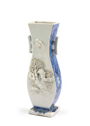 VASE EN PORCELAINE HIRADO, Japon, époque Meiji, XIXe siècle