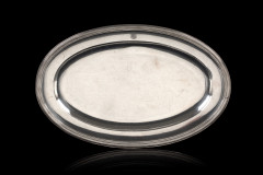 PLAT OVALE EN ARGENT Orfèvre C.P. Vahland Paris, 1810-1819