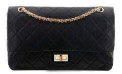 CHANEL Édition Limitée Anniversaire 1955-2005 2005-2006  Sac 2.55  Cuir matelassé vieilli noir Garniture métal doré...