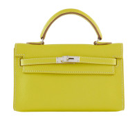 HERMÈS Édition Limitée 2011  Sac TINY KELLY  Veau Epsom Lime Garniture métal argenté palladié Bandoulière Dimensio...