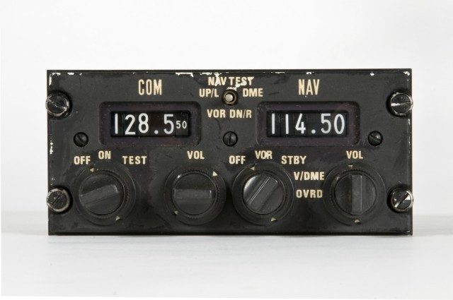 MIRAGE III  Radio pour le système de communication et de navigation