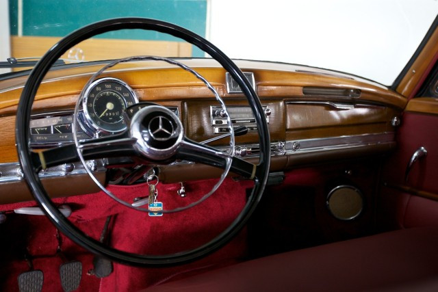 1958 MERCEDES BENZ 300d ADENAUER