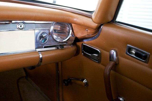 1968 MERCEDES BENZ 280 SL PAGODE AVEC HARD TOP