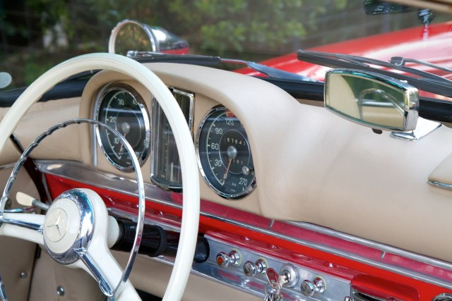 1958 MERCEDES BENZ 300 SL ROADSTER